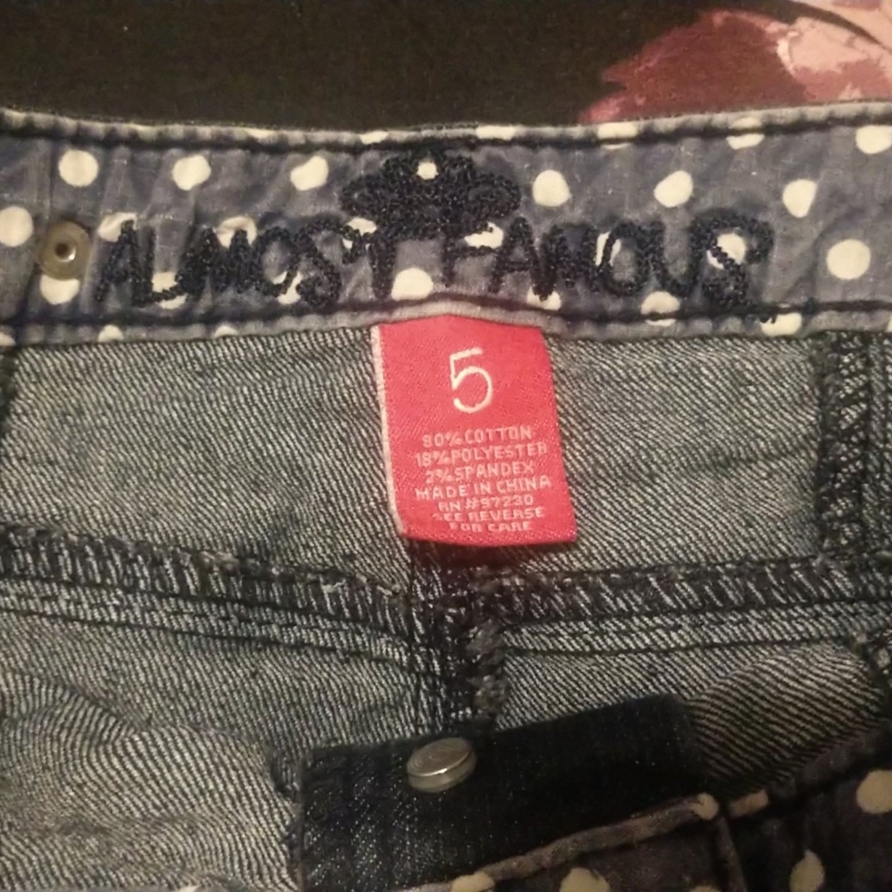 Denim "high waisted" shorts - Picture 3 of 3